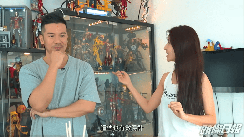 有網民粗略估計，沈震軒的人偶總值約40萬港元。